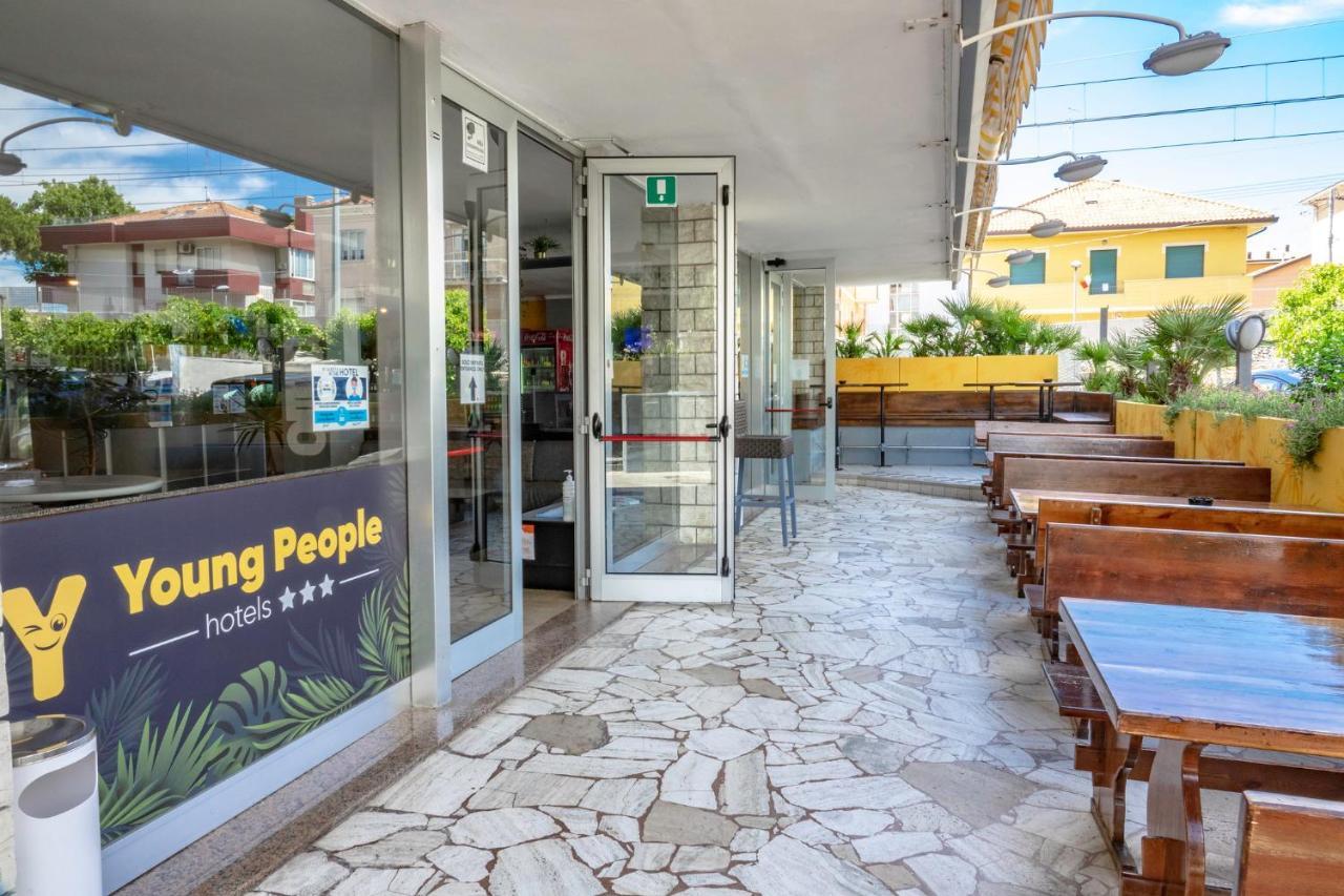 Hotel Morfeo - Young People Hotels (Adults Only) Rimini Ngoại thất bức ảnh