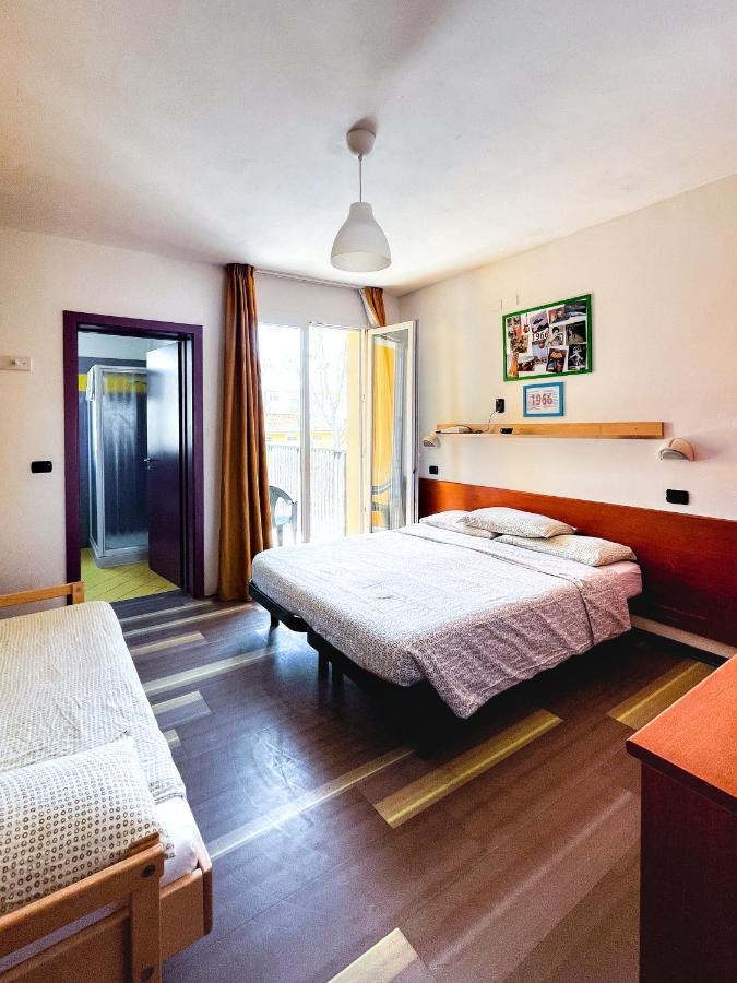 Hotel Morfeo - Young People Hotels (Adults Only) Rimini Ngoại thất bức ảnh