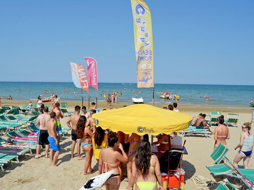 Hotel Morfeo - Young People Hotels (Adults Only) Rimini Ngoại thất bức ảnh