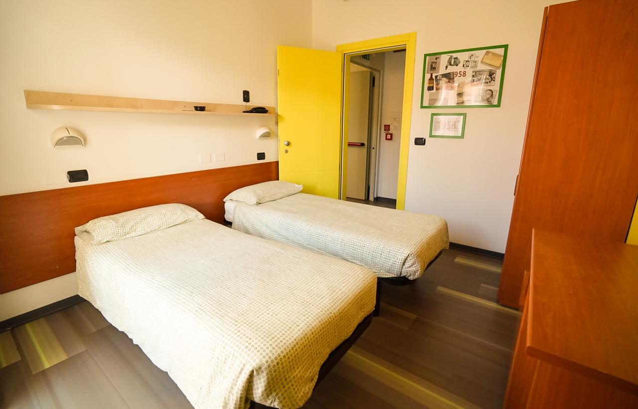 Hotel Morfeo - Young People Hotels (Adults Only) Rimini Ngoại thất bức ảnh
