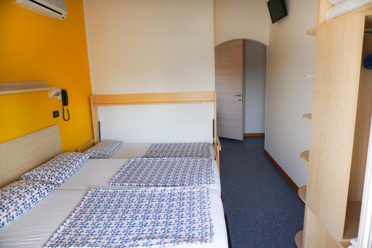 Hotel Morfeo - Young People Hotels (Adults Only) Rimini Ngoại thất bức ảnh