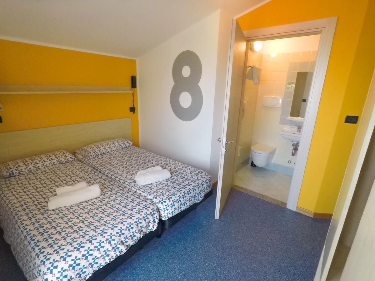 Hotel Morfeo - Young People Hotels (Adults Only) Rimini Ngoại thất bức ảnh